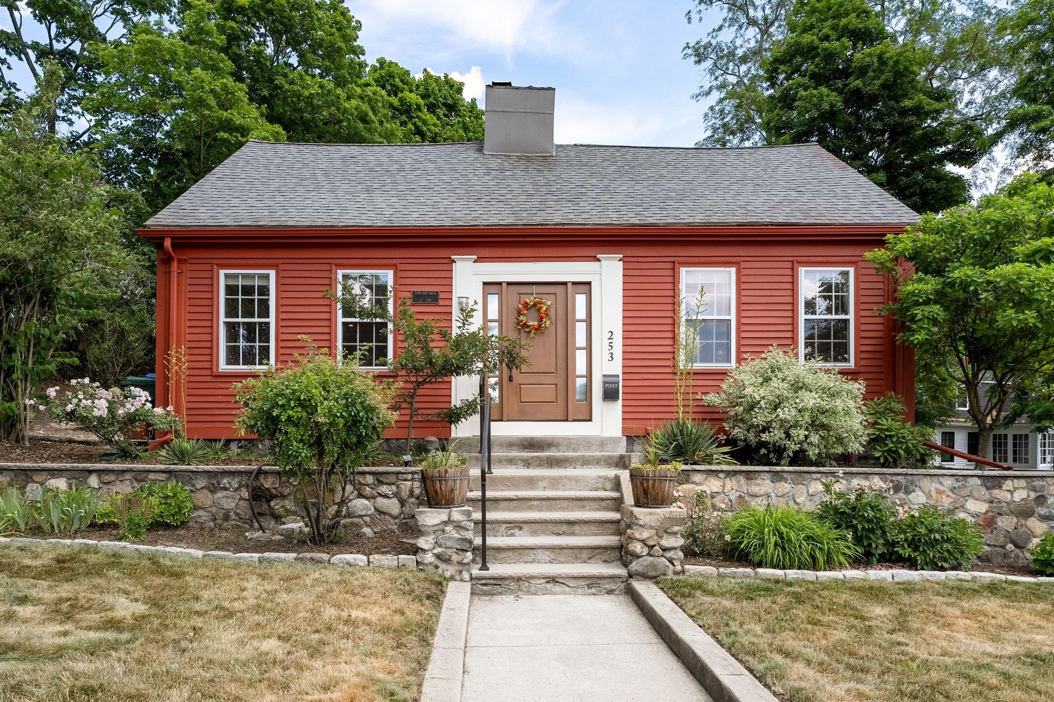 253 High St, Medford, MA 02155