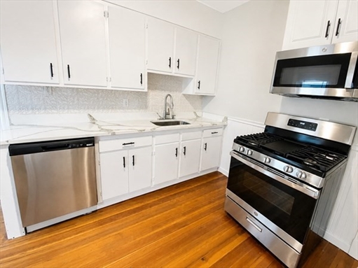 21 Dowse St, Apt 3