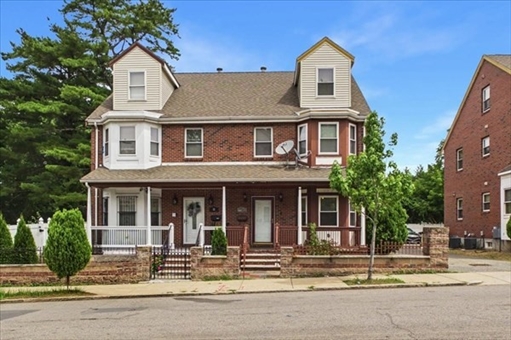 11 Woodrow Ave, Apt 11