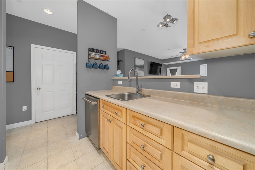 8 Walnut St, Peabody, MA Image 11