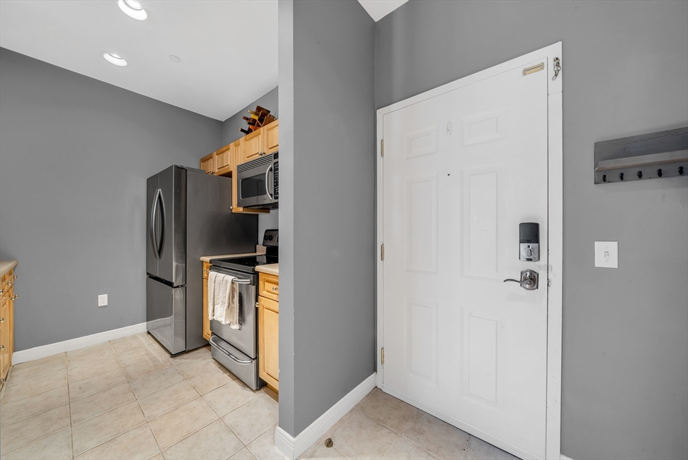 8 Walnut St, Peabody, MA Image 12