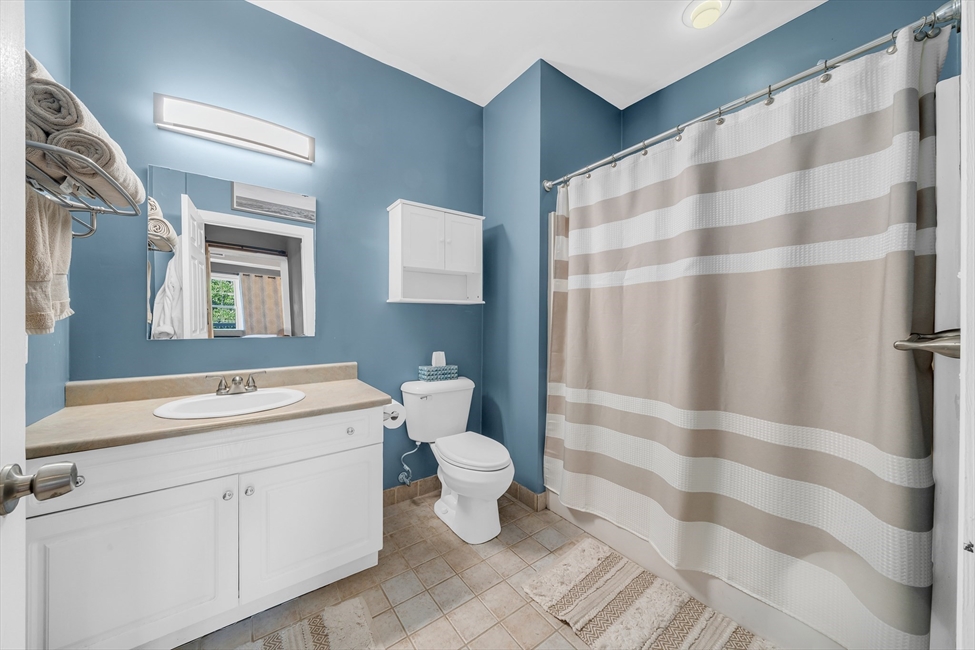 8 Walnut St, Peabody, MA Image 18