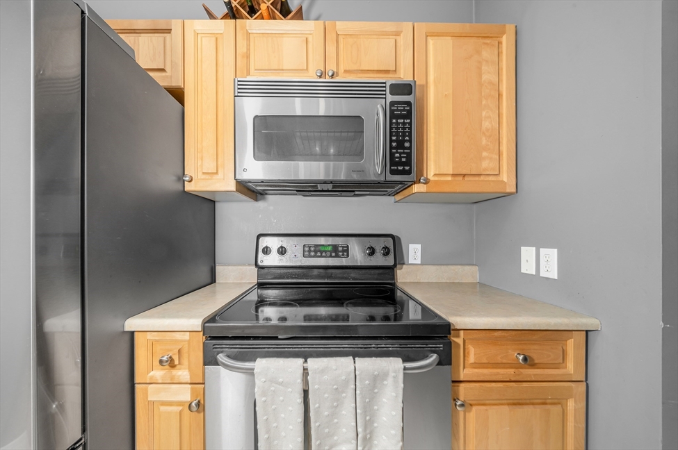 8 Walnut St, Peabody, MA Image 8