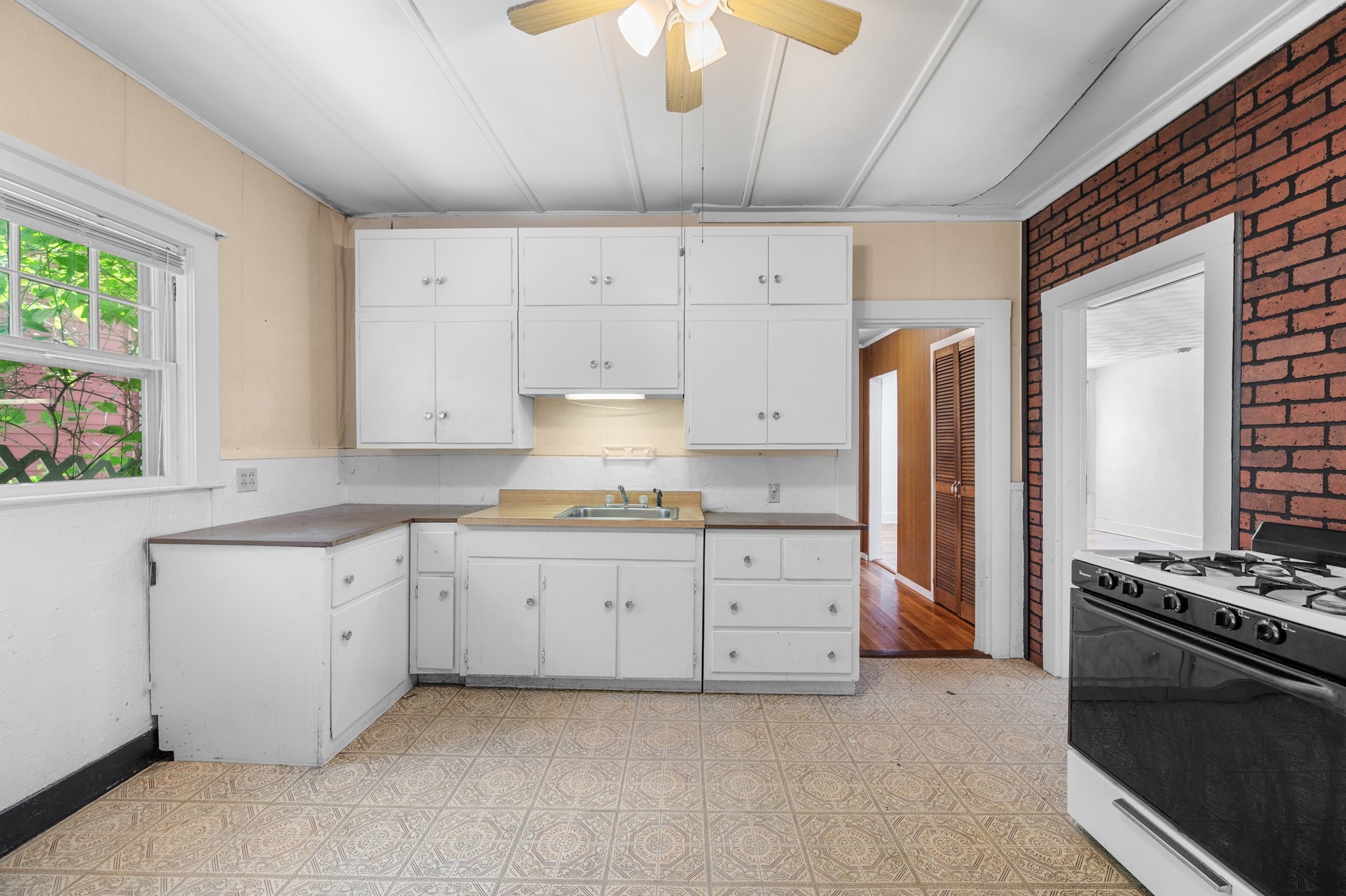 31 Orchard St, Medford, MA 02155 - Image 14