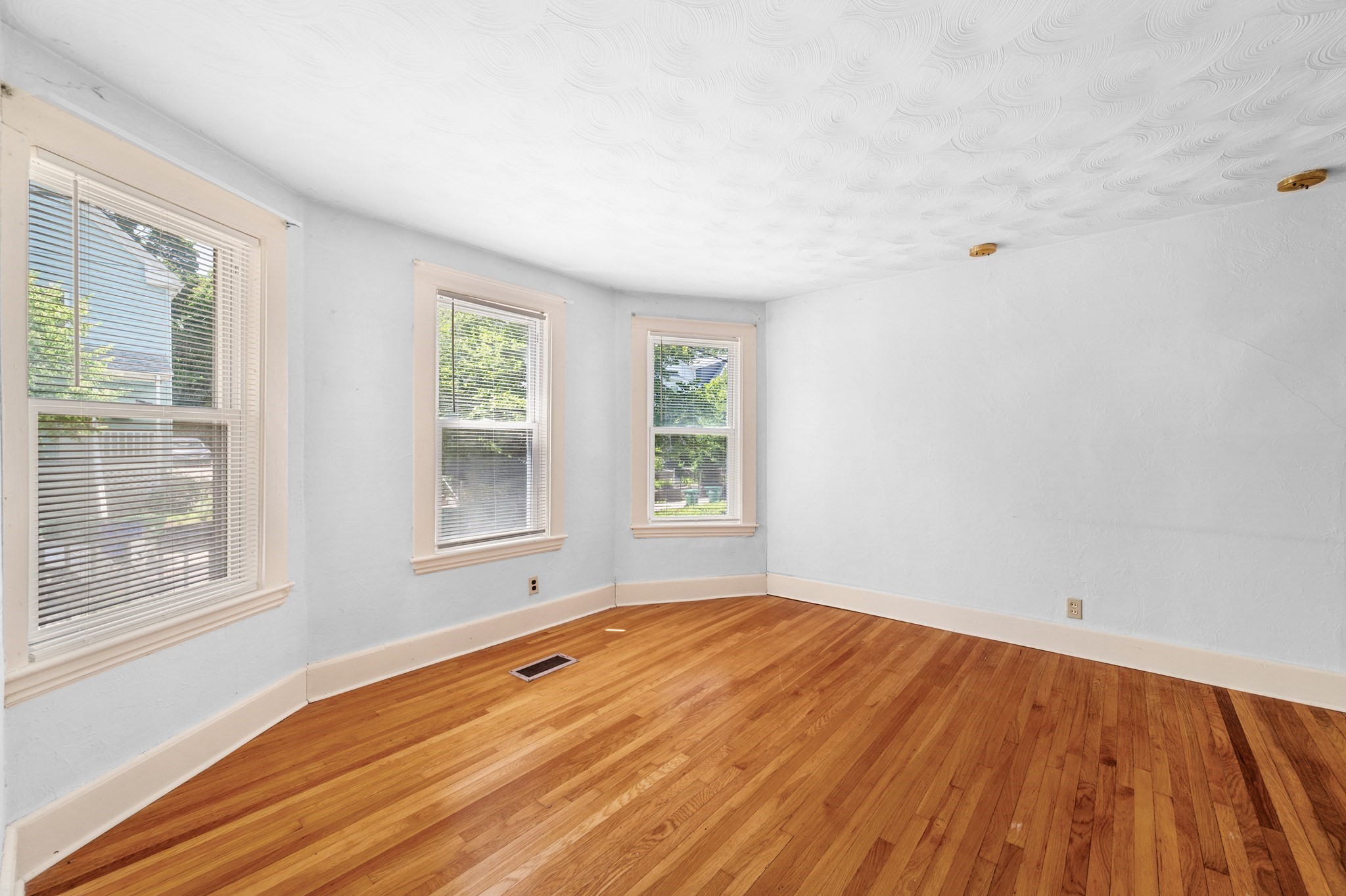 31 Orchard St, Medford, MA 02155 - Image 7