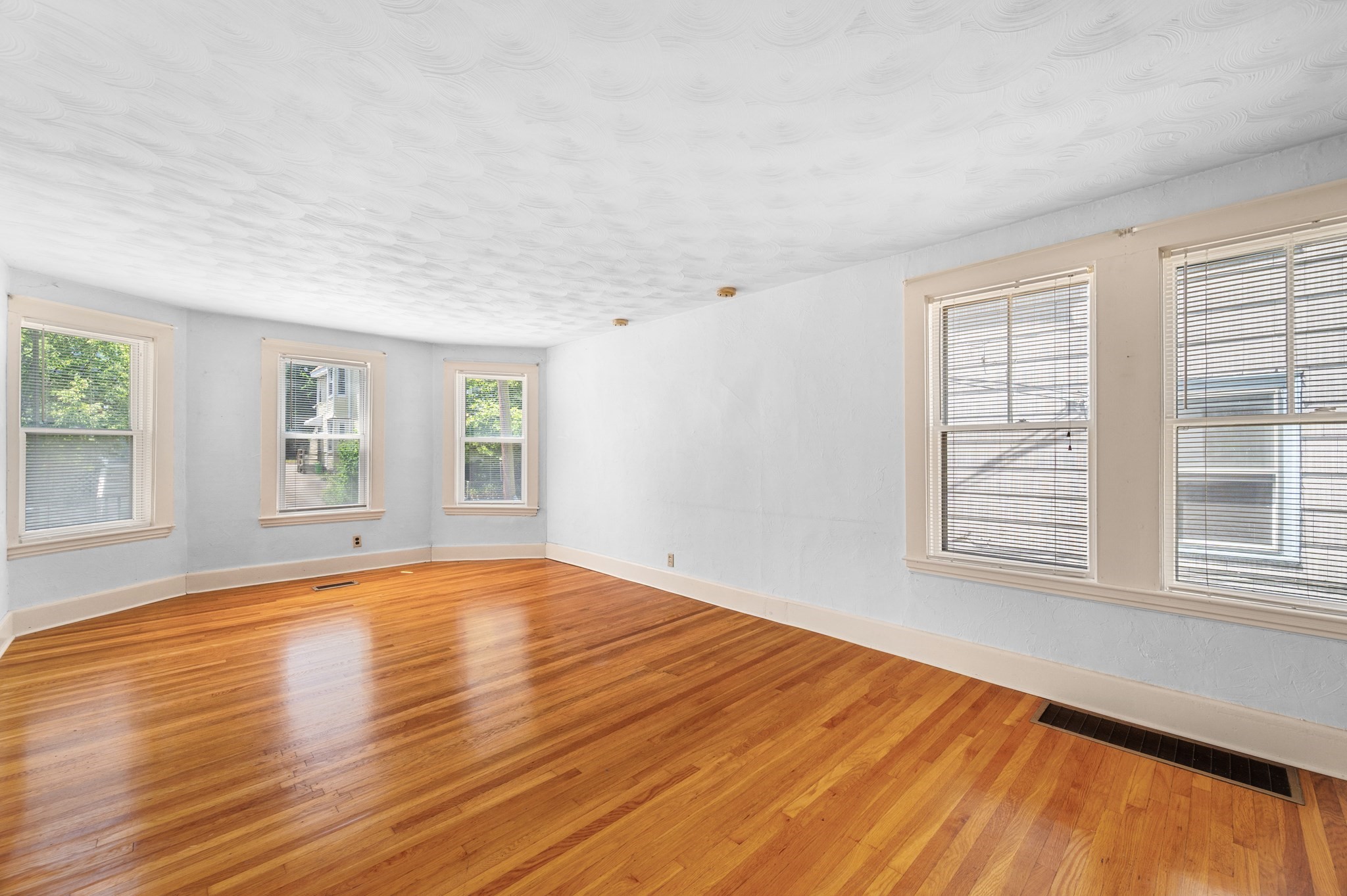 31 Orchard St, Medford, MA 02155 - Image 10