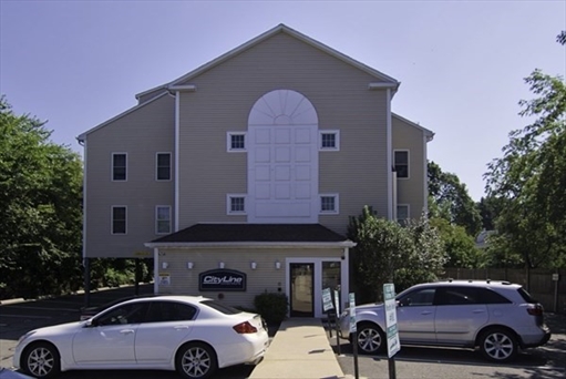 39 Broadway, Apt 210