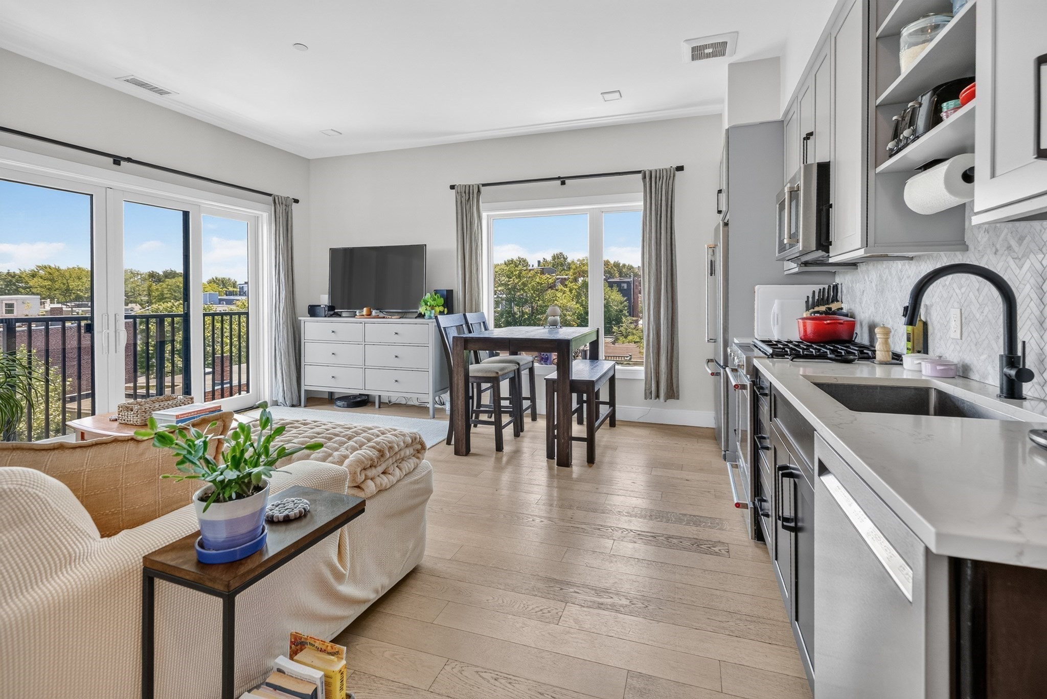 287 Maverick St Unit 505, East Boston, Boston, MA 02128