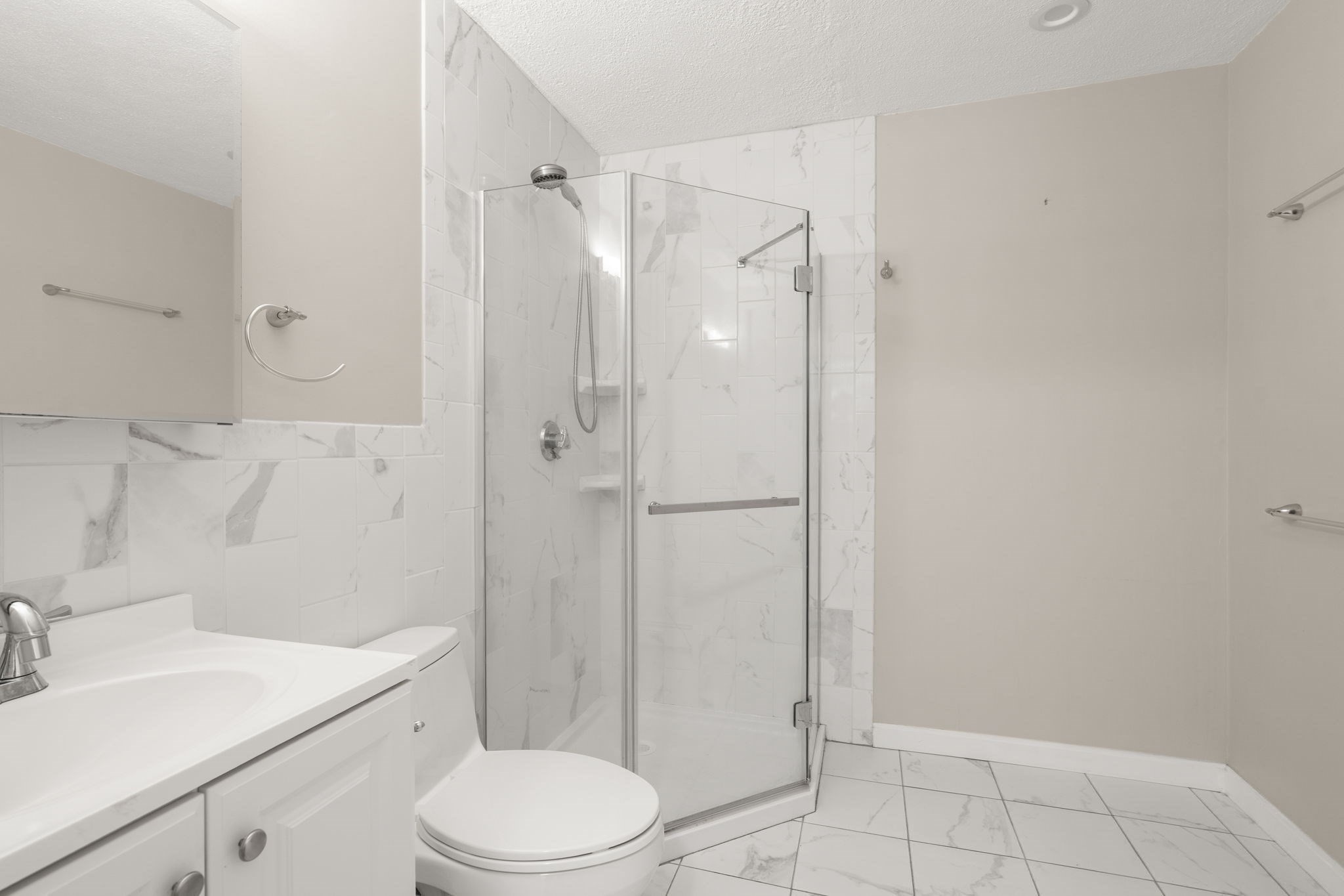 655 Saw Mill Brook Prkwy Unit 20, Newton, MA 02459 - Image 11