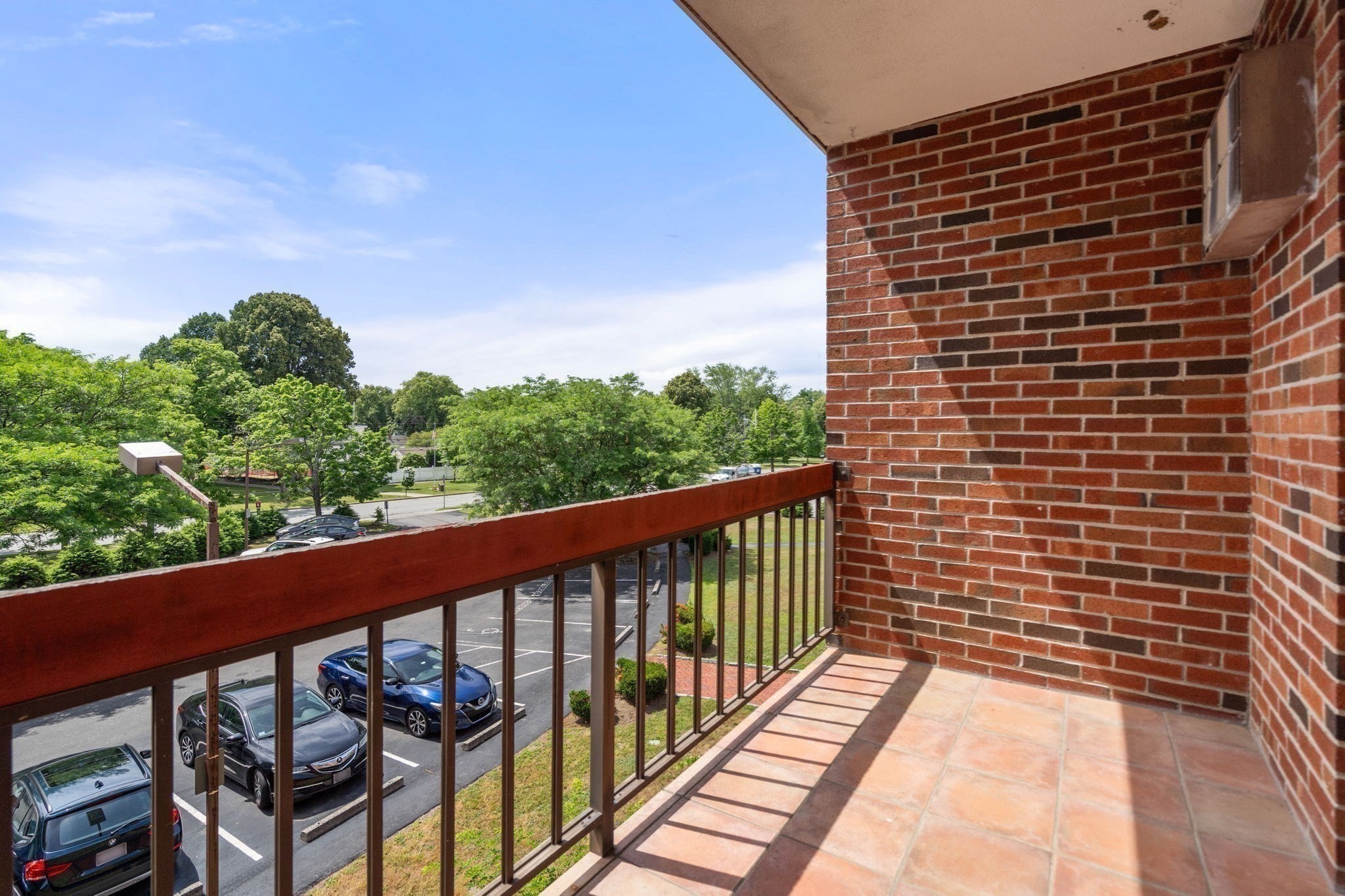 655 Saw Mill Brook Prkwy Unit 20, Newton, MA 02459 - Image 12