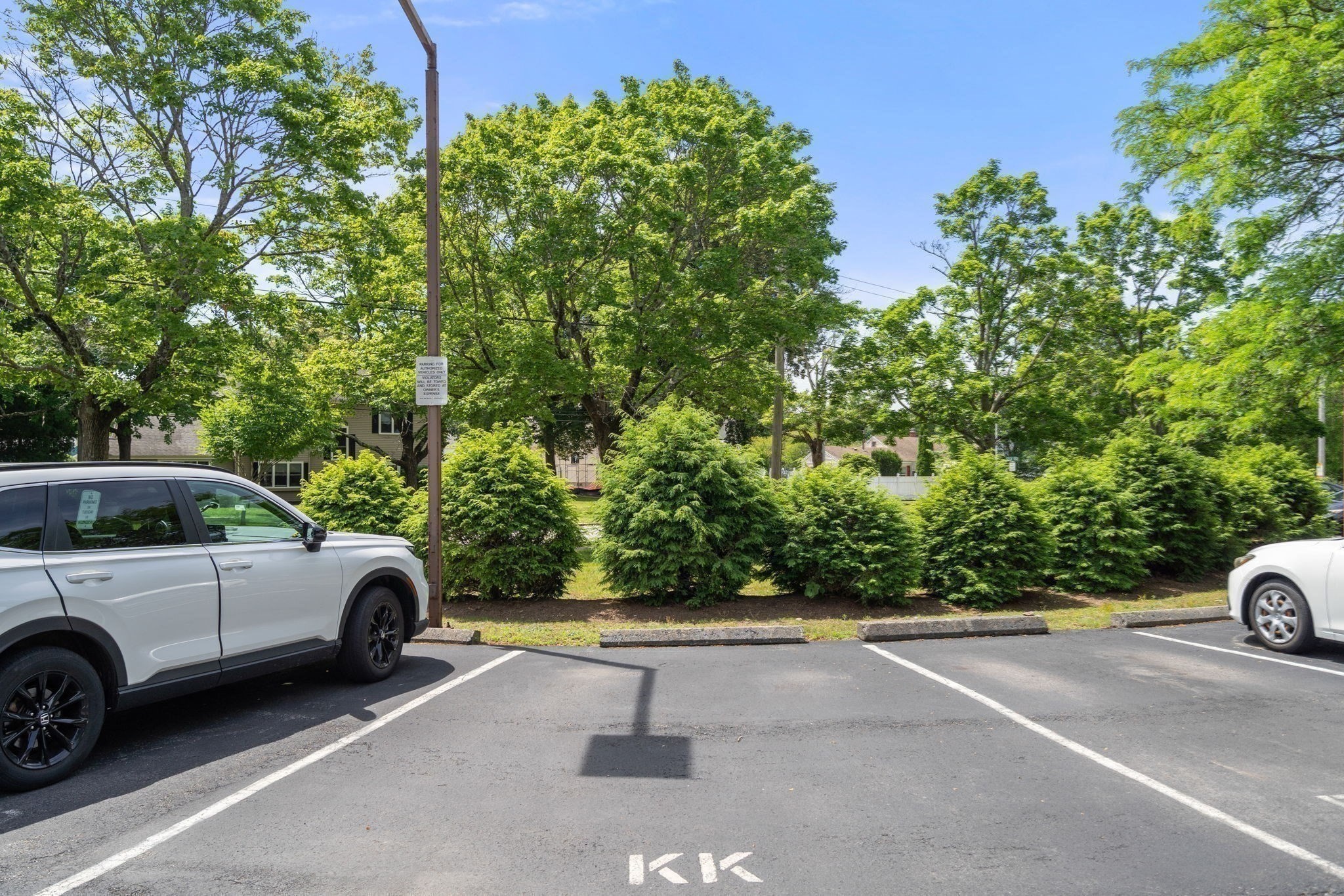 655 Saw Mill Brook Prkwy Unit 20, Newton, MA 02459 - Image 14