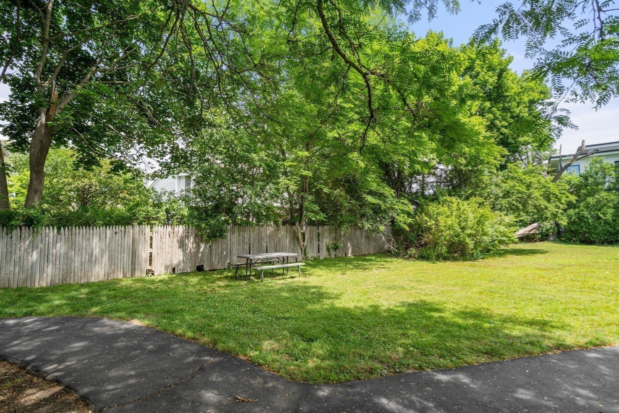 655 Saw Mill Brook Prkwy Unit 20, Newton, MA 02459 - Image 15