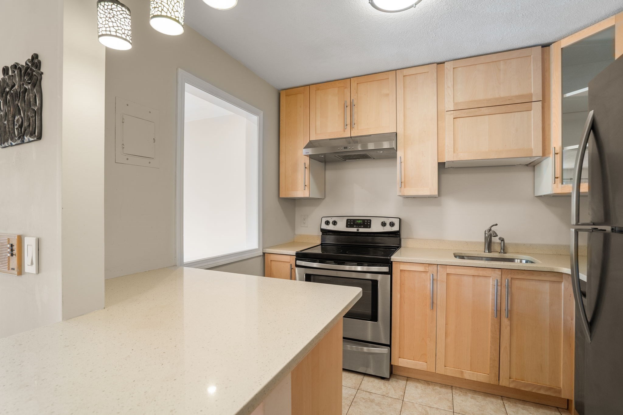 655 Saw Mill Brook Prkwy Unit 20, Newton, MA 02459 - Image 4