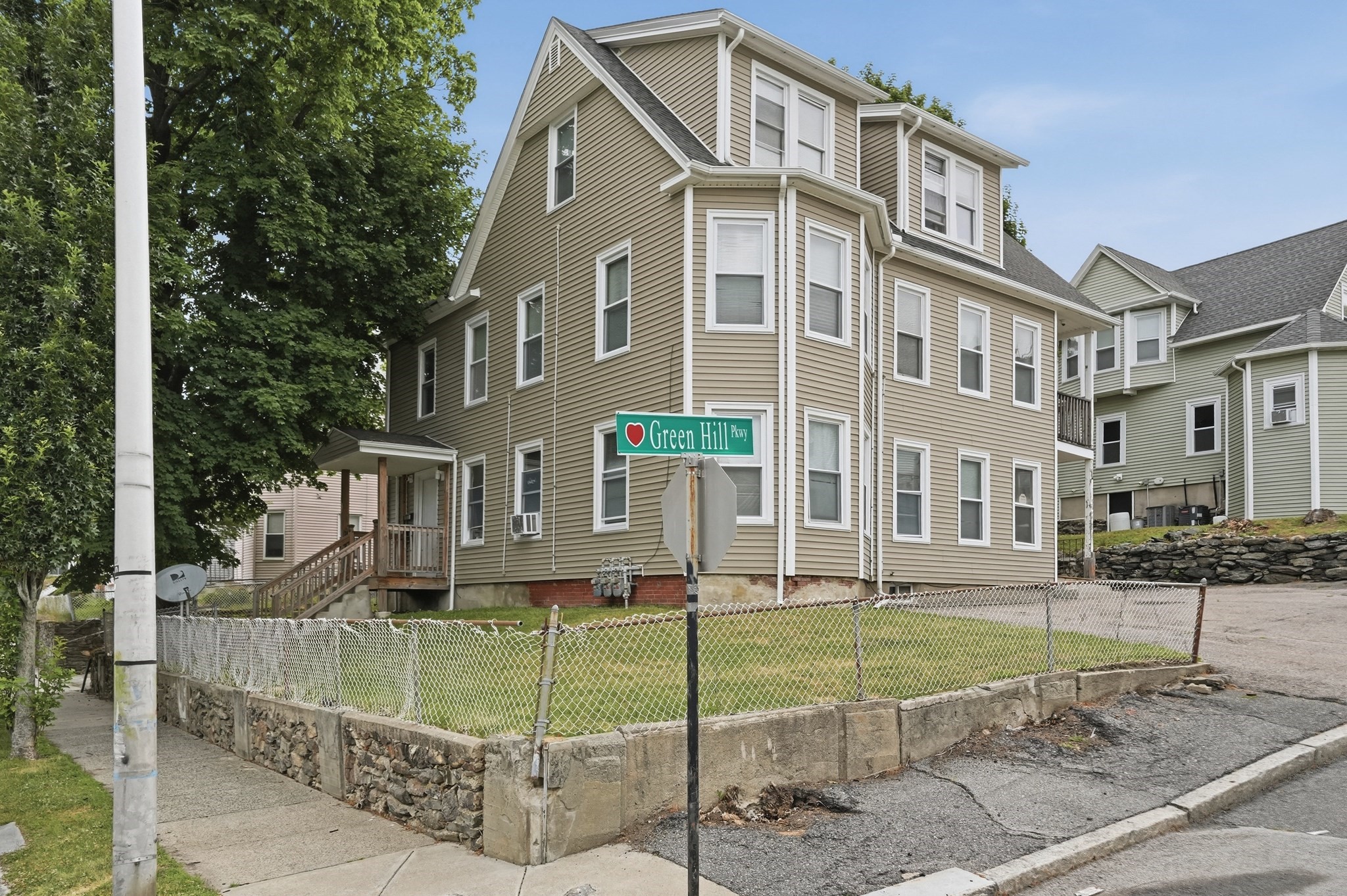 56 Paine Street, Worcester, MA 01605 - Image 2