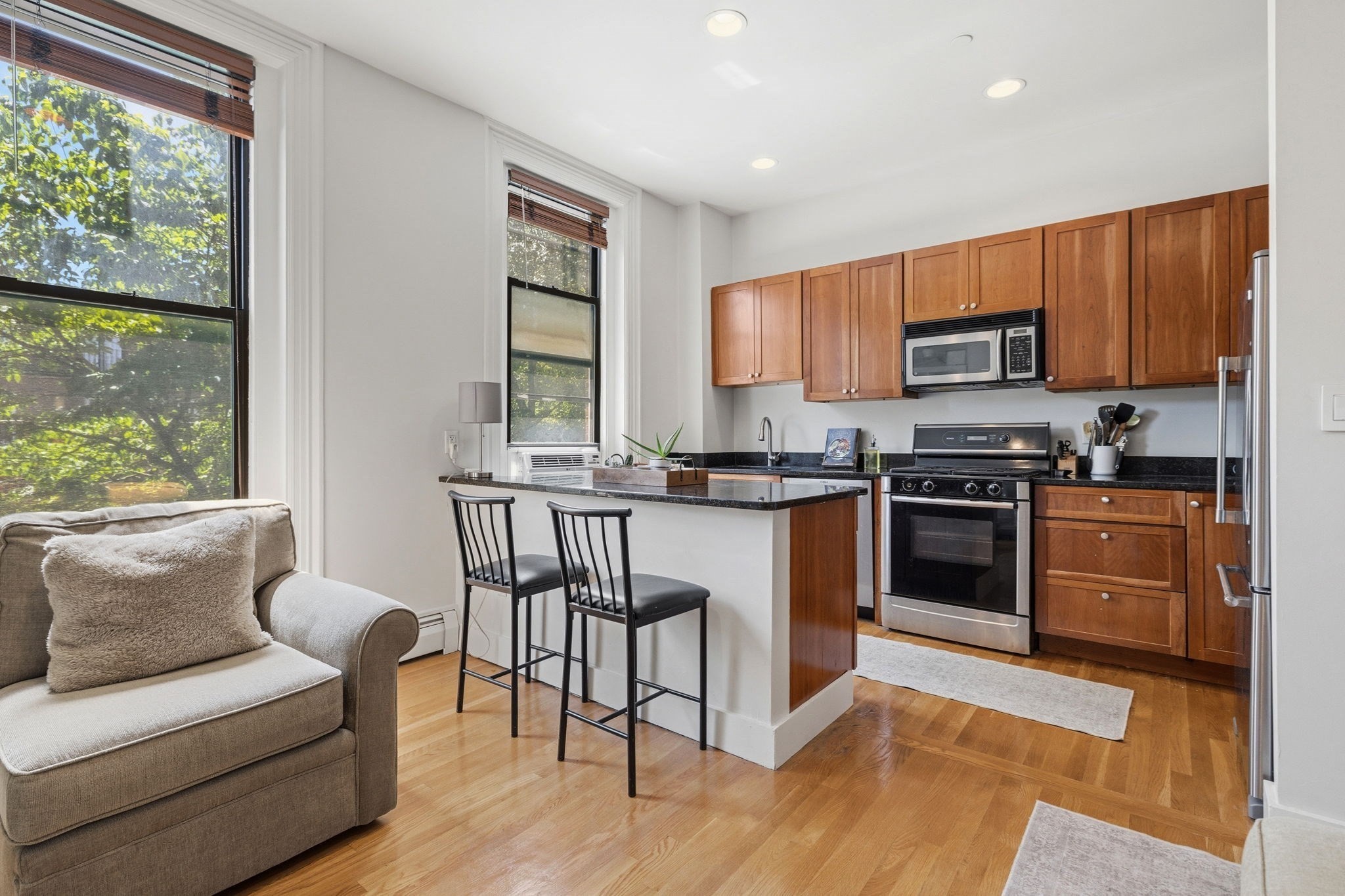 32 Yarmouth St Unit 2, South End, Boston, MA 02116