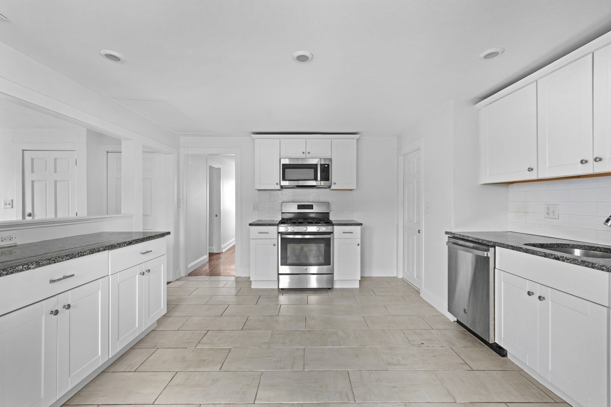 17 Forest Ave Unit 3, Salem, MA 01970 - Image 4