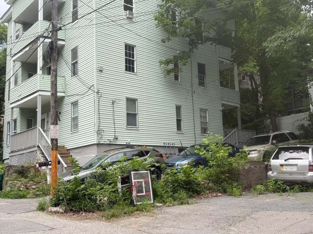 21 Omena Pl, Fitchburg, MA 01420 - Image 2