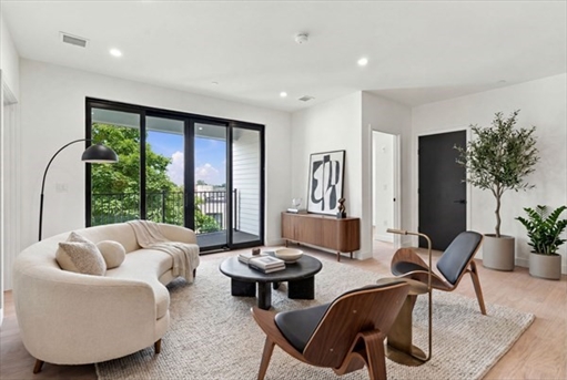22 High Street, Apt 103