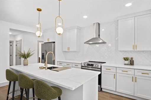 127 E Cottage St, Apt 3