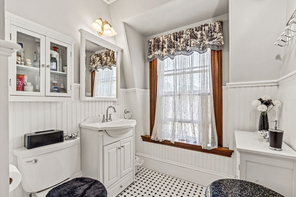 2 Butman Street, Beverly, MA Image 36