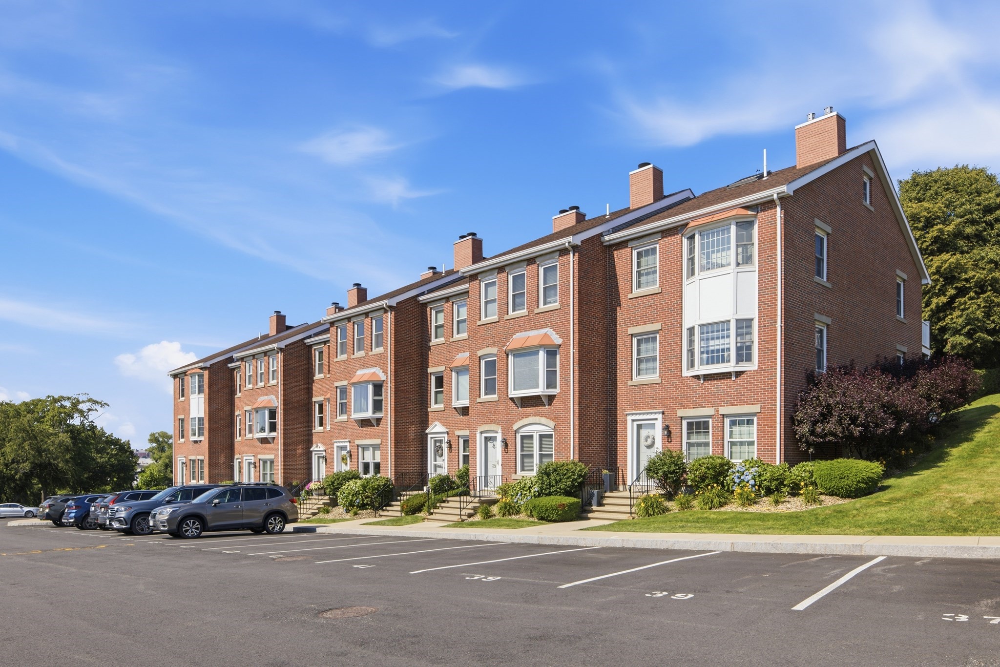 49 Breakwater Dr Unit T-10, Chelsea, MA 02150