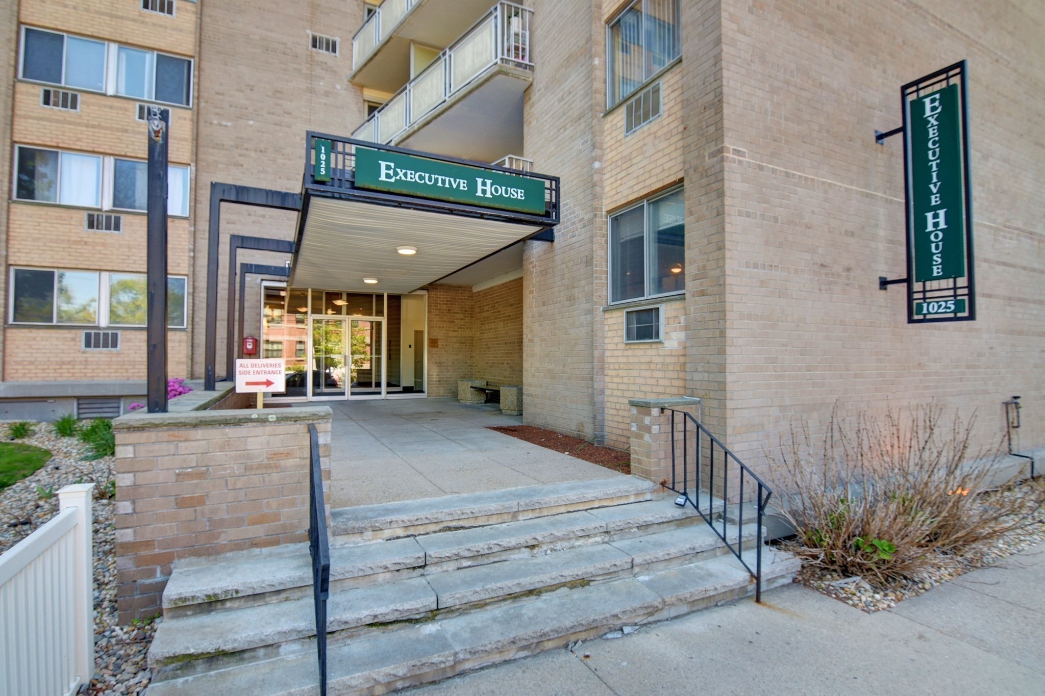 1025 Hancock St Unit 10C, Quincy, MA 02169