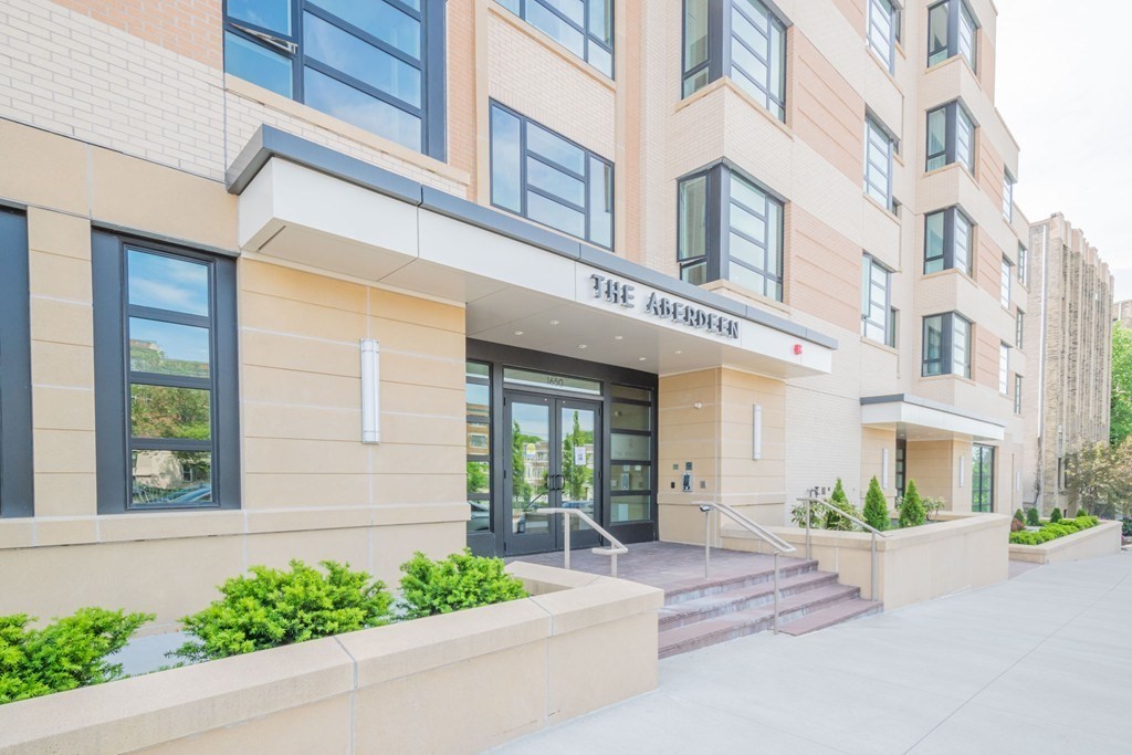 1650 Commonwealth Ave Unit 302, Brighton, Boston, MA 02135