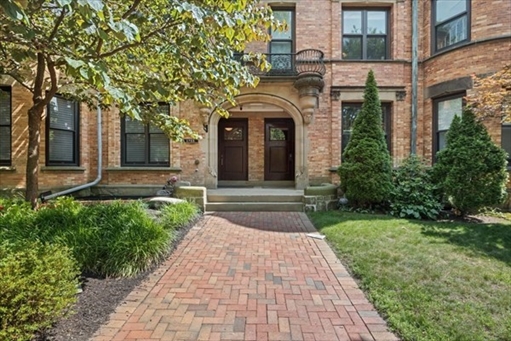 1757 Beacon, Apt 3