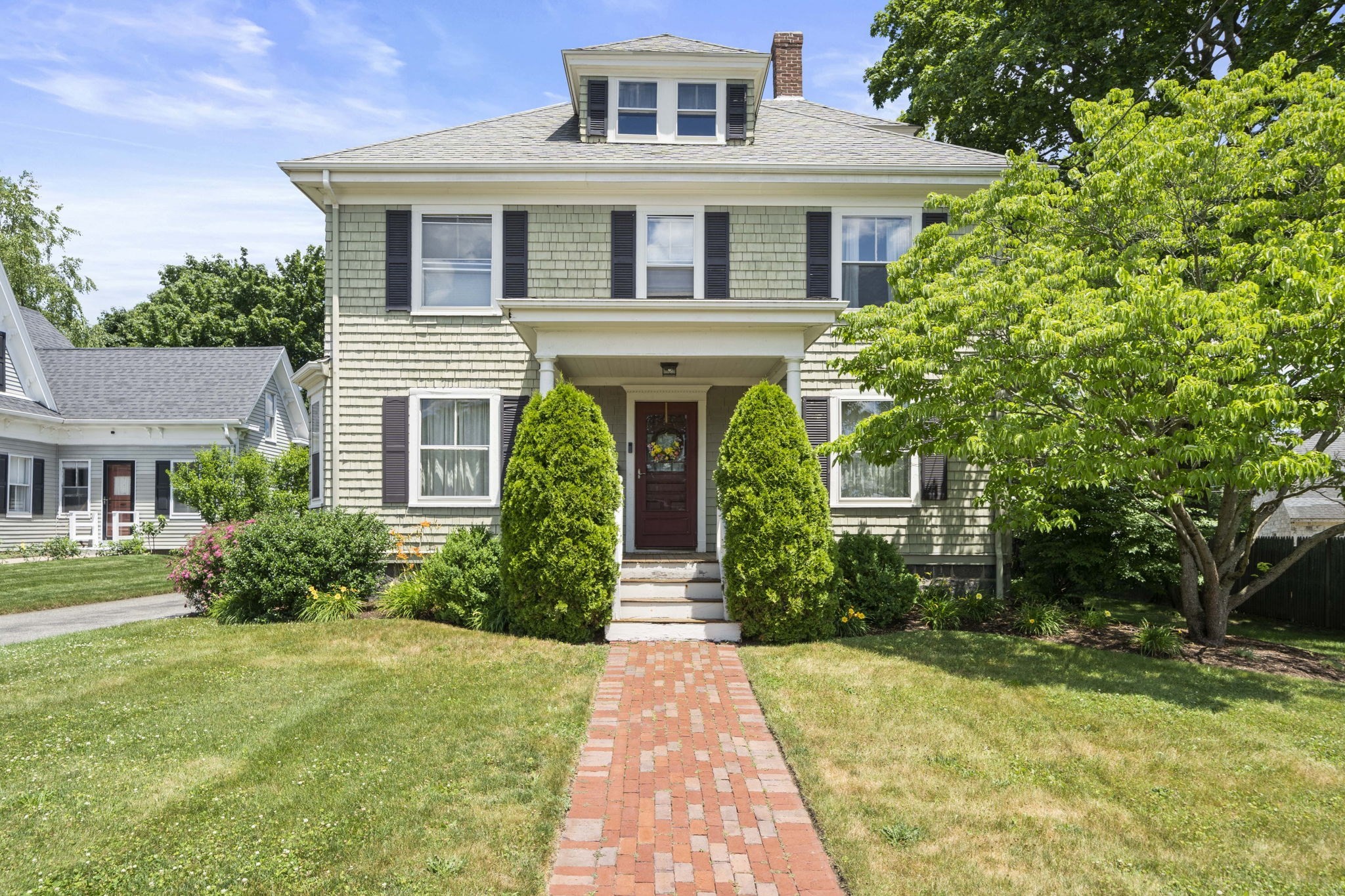 18 Plymouth St, Abington, MA 02351