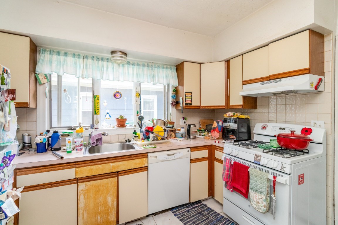 34 Irma Ave, Watertown, MA 02472 - Image 16