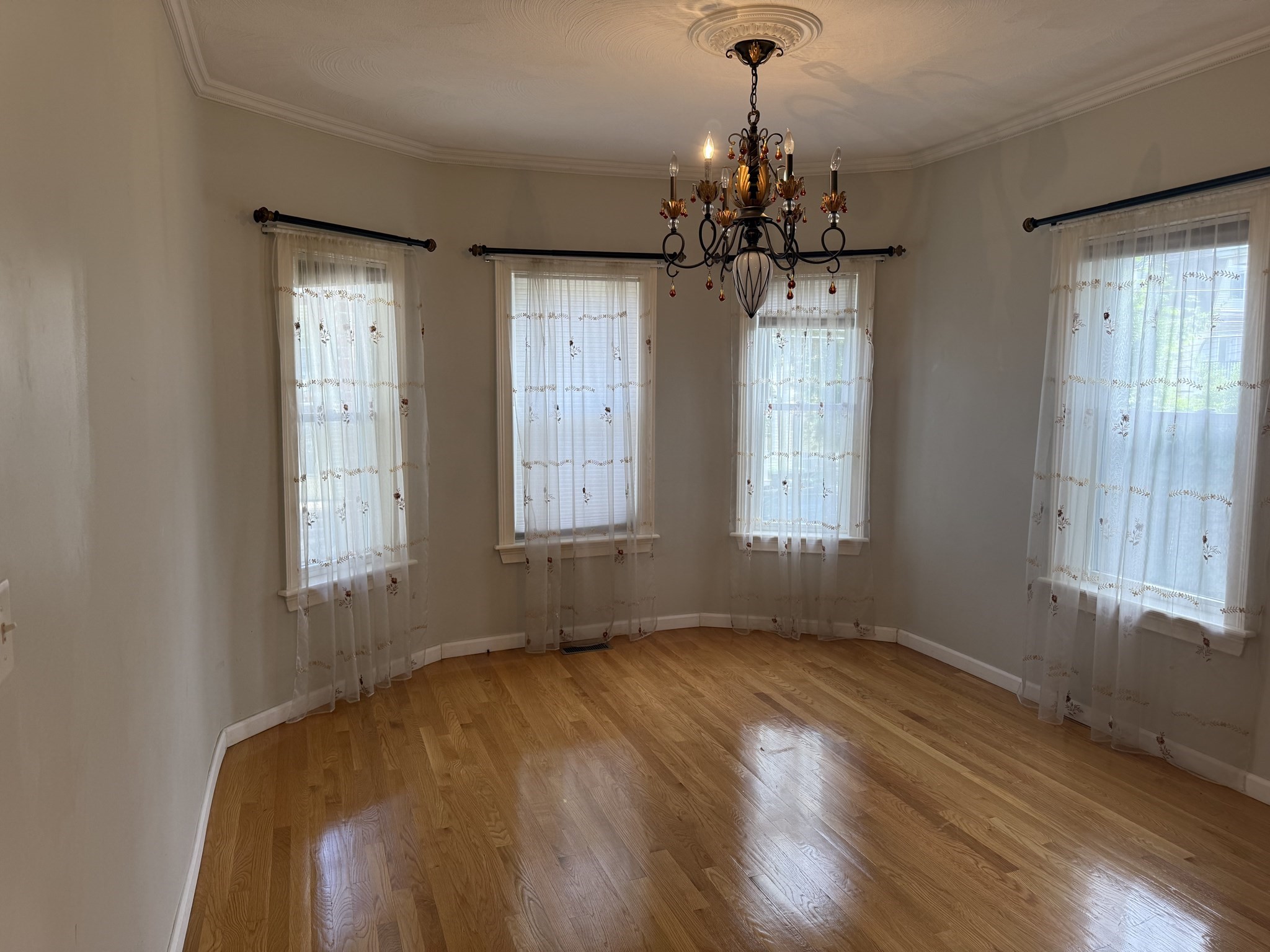 34 Irma Ave, Watertown, MA 02472 - Image 3
