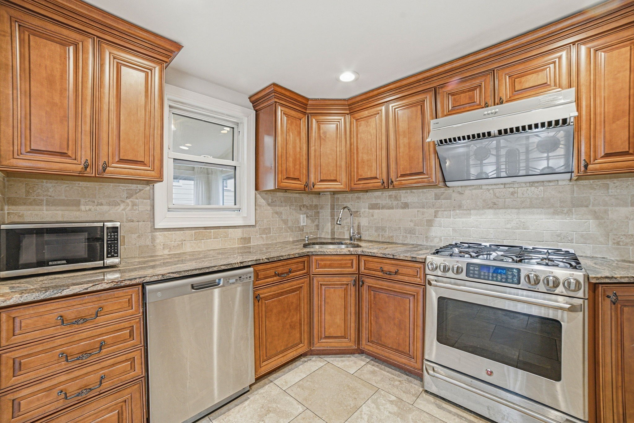 54 Bay State Rd, Quincy, MA 02171 - Image 22