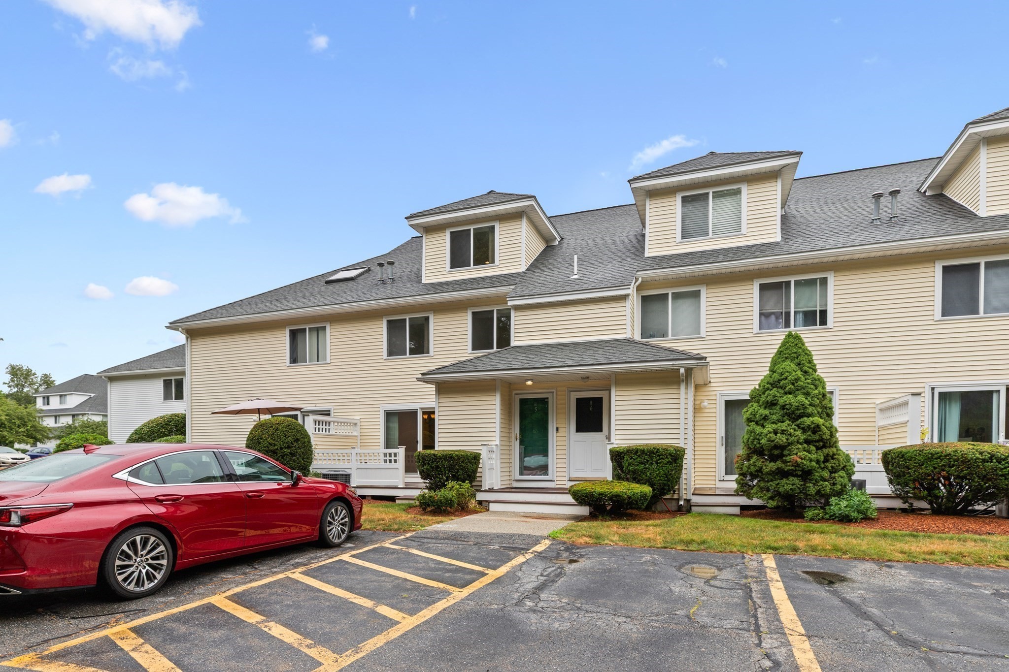 360 Littleton Rd Unit H5, Chelmsford, MA 01824