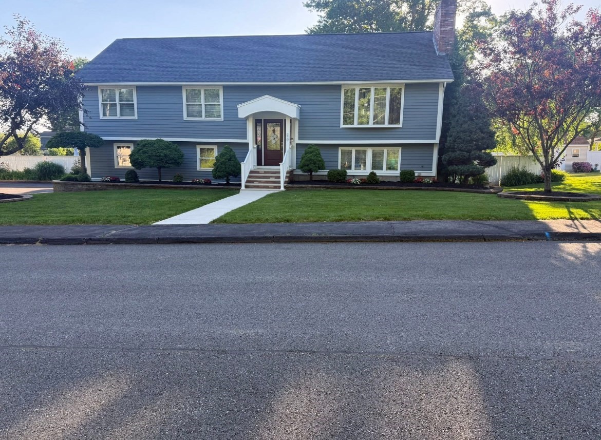 10 Dean Street, Hudson, MA 01749