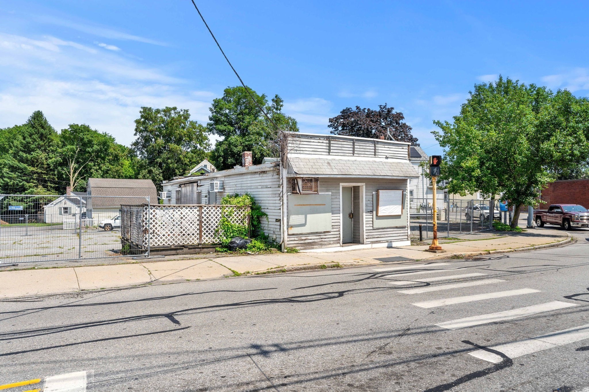 380 Lawrence St, Lowell, MA 01852 - Image 2