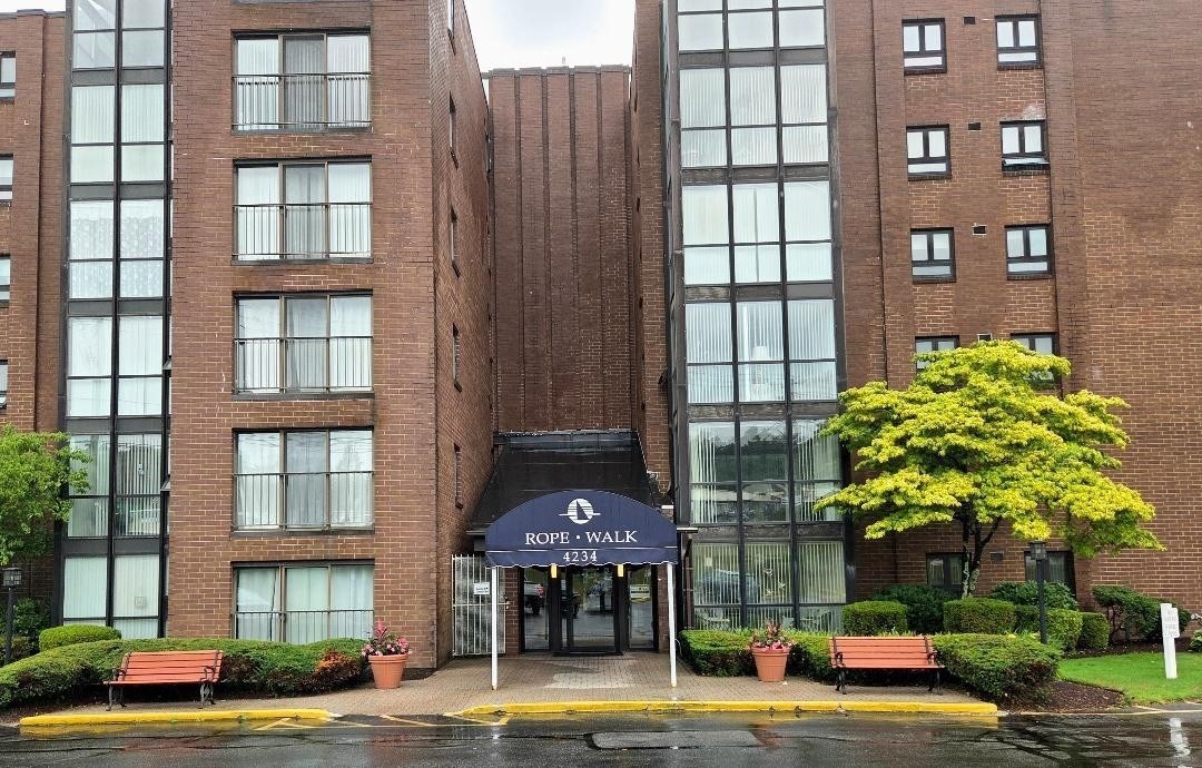 4234 North Main St Unit 606, Fall River, MA 02720