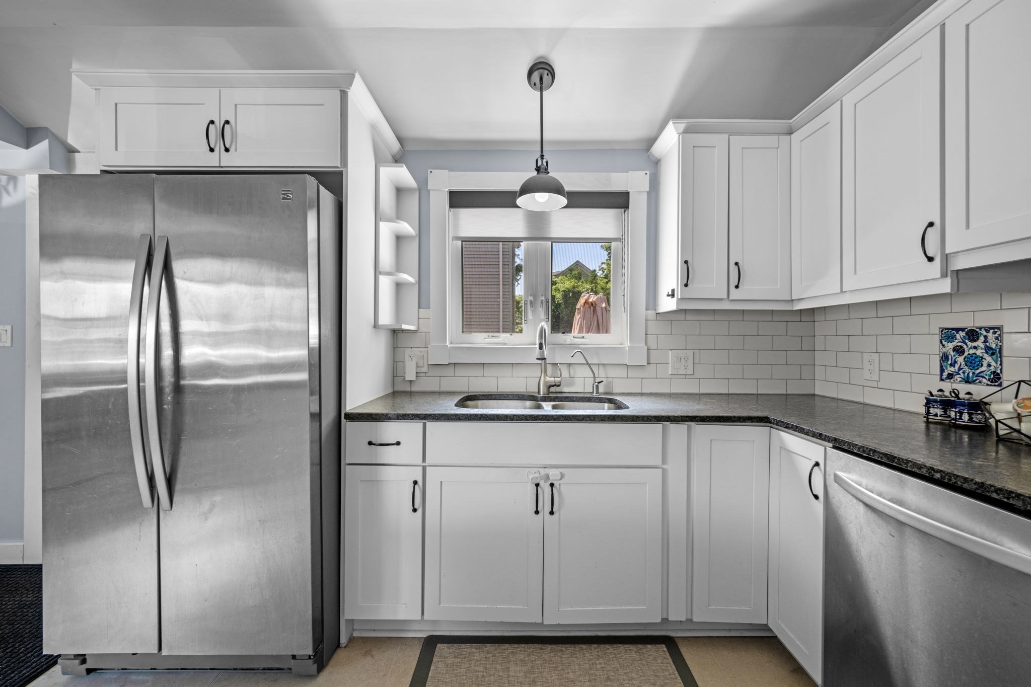 12 Boynton St, Swampscott, MA 01907