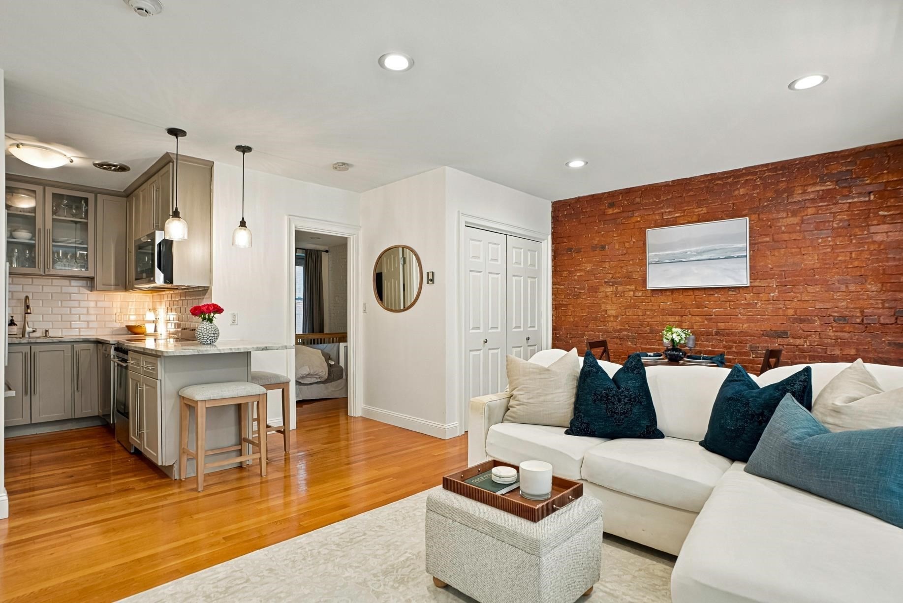 8 Battery St Unit 4, North End, Boston, MA 02109