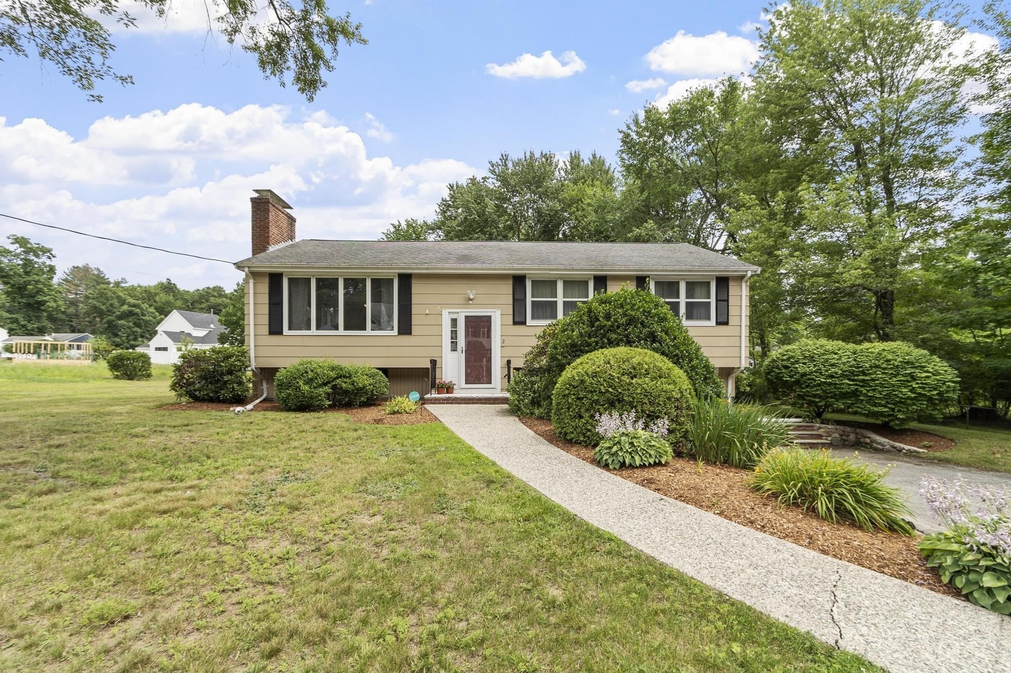 2 Appletree Lane, North Reading, MA 01864