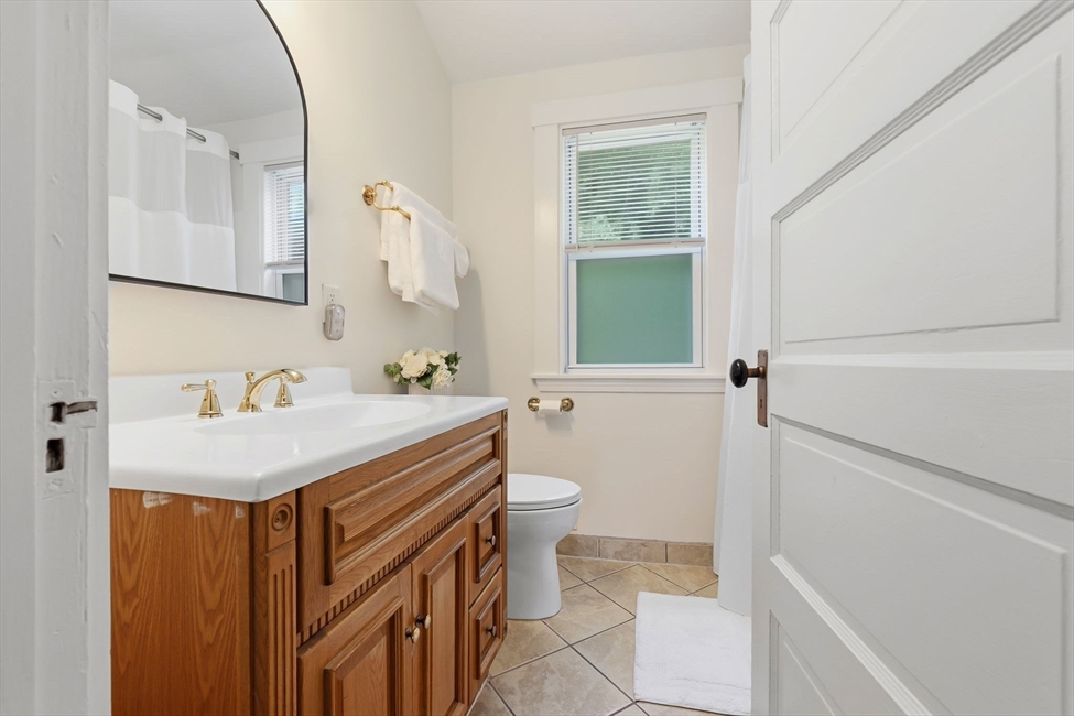 116 Essex St, Beverly, MA Image 19