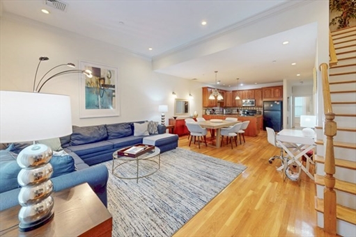 2 Harvard Square, Apt 2Furnished