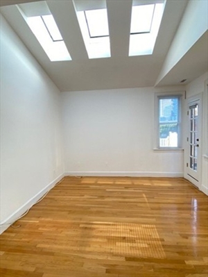 58 Temple St., Apt 5