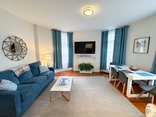 1871-3 Beacon St, Apt Furnished