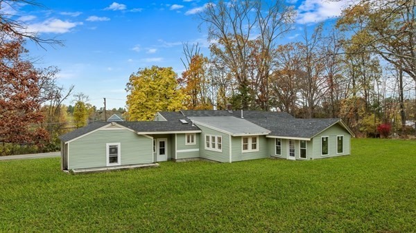 322 River Rd, Andover, MA 01810
