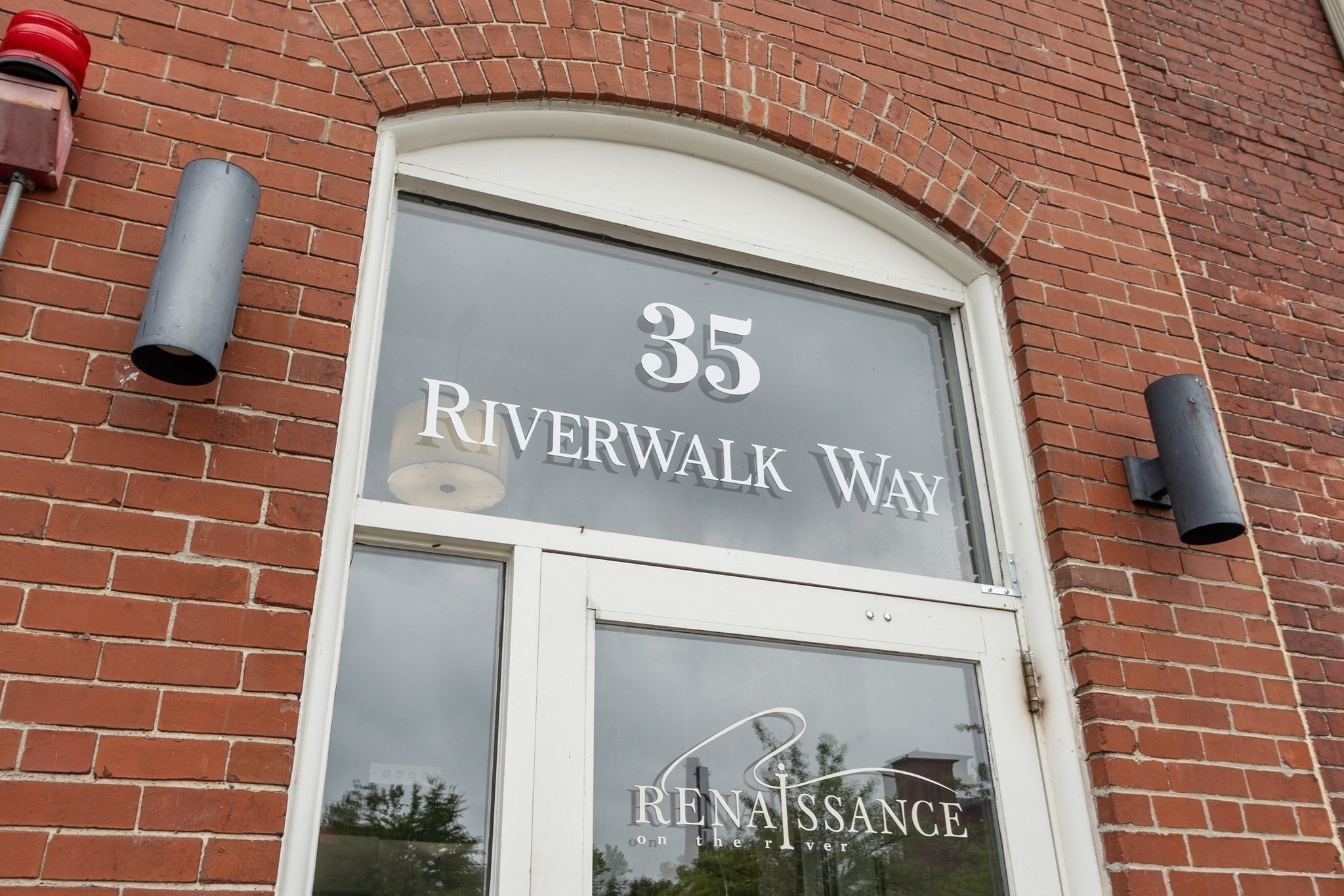 35 Riverwalk Way Unit R115, Lowell, MA 01854
