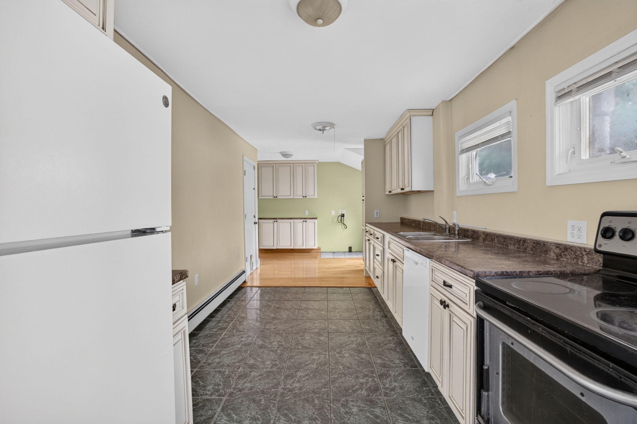 49 Alston Pl, Fitchburg, MA 01420 - Image 9