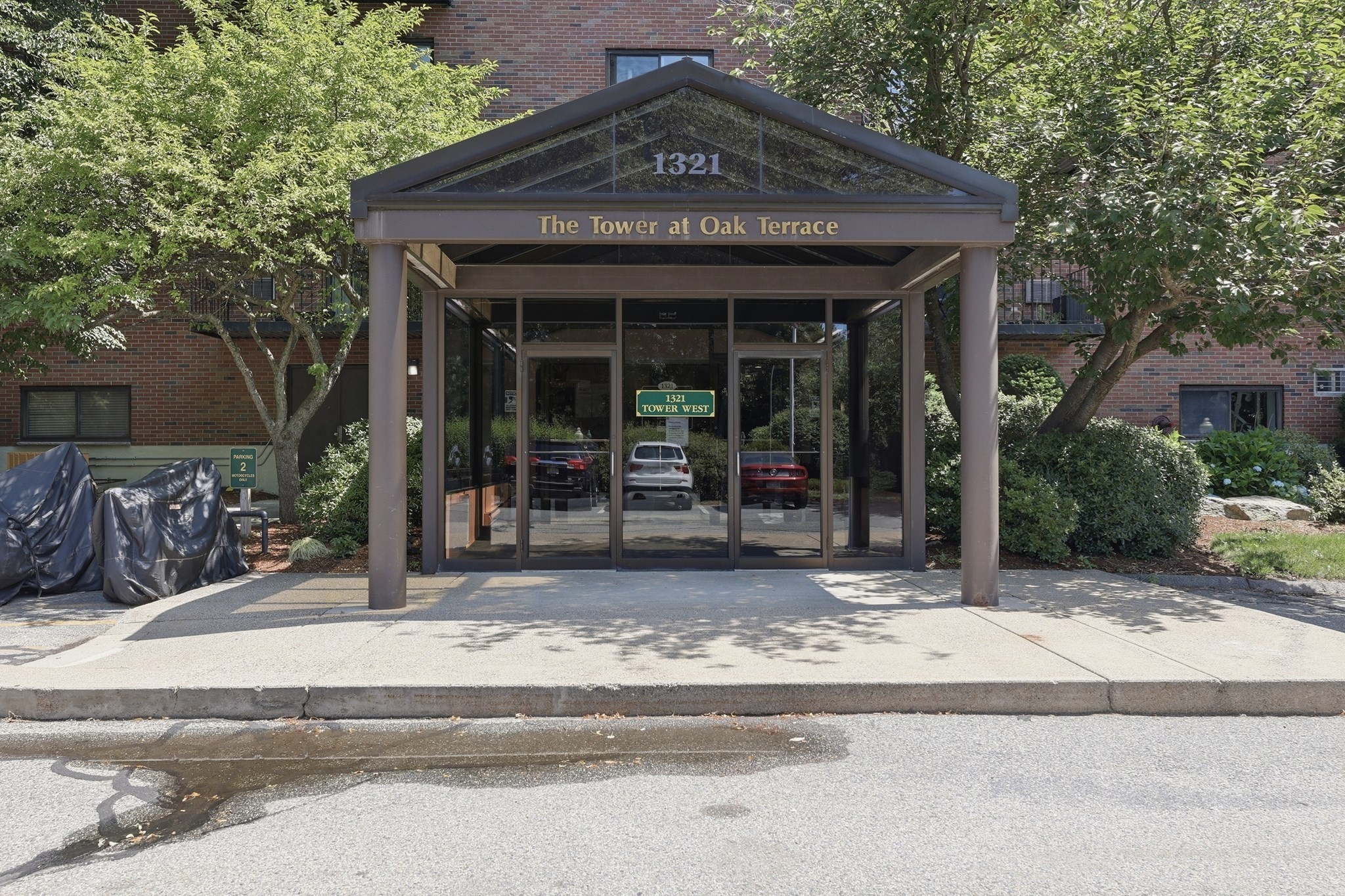 1321 Worcester Road Unit 104, Framingham, MA 01701