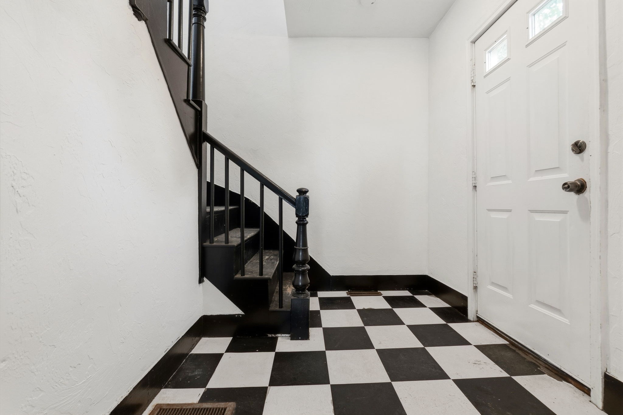 20 Otis St, Wakefield, MA 01880 - Image 2