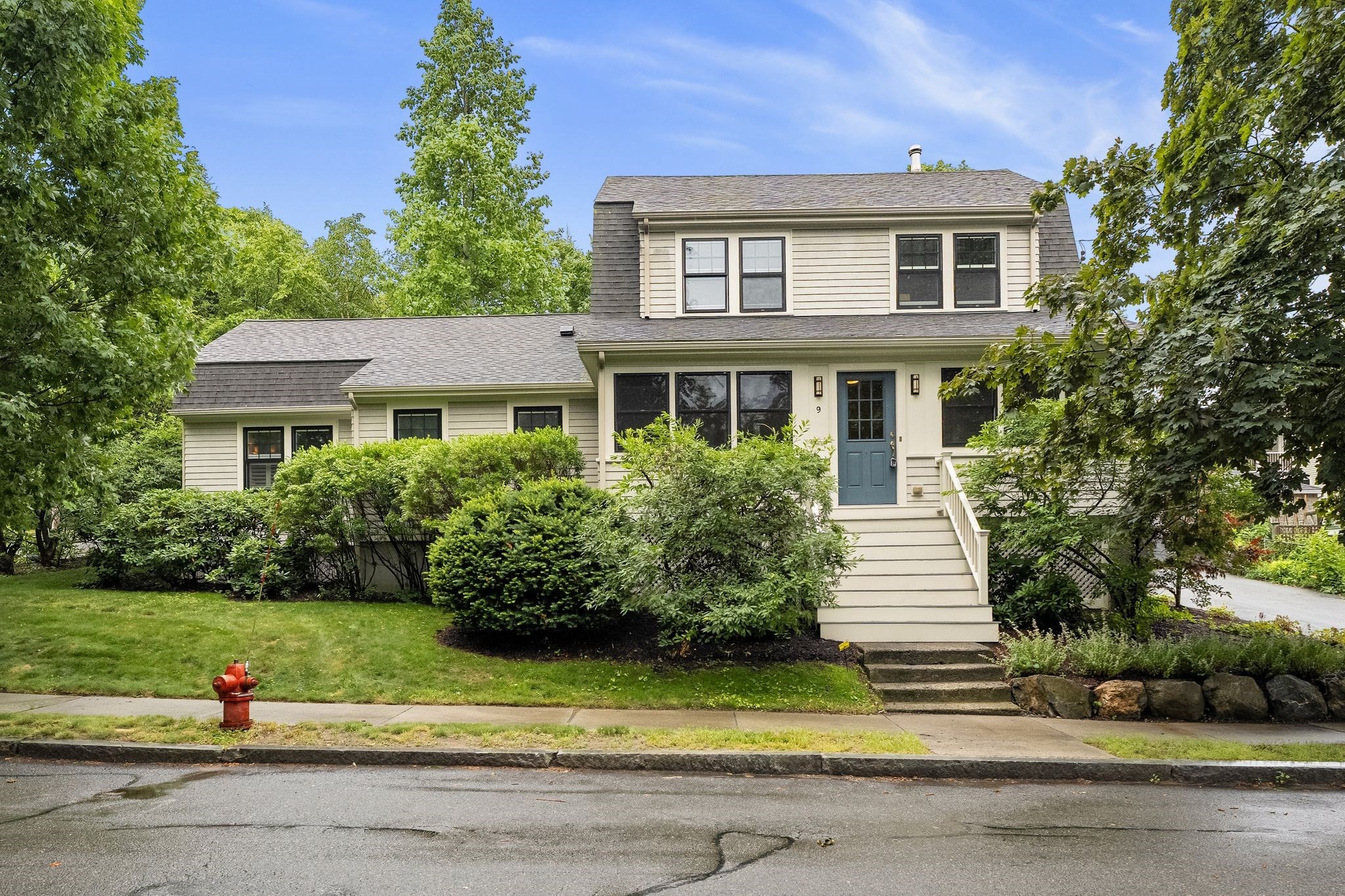 9 Bonad Rd, Arlington, MA 02476