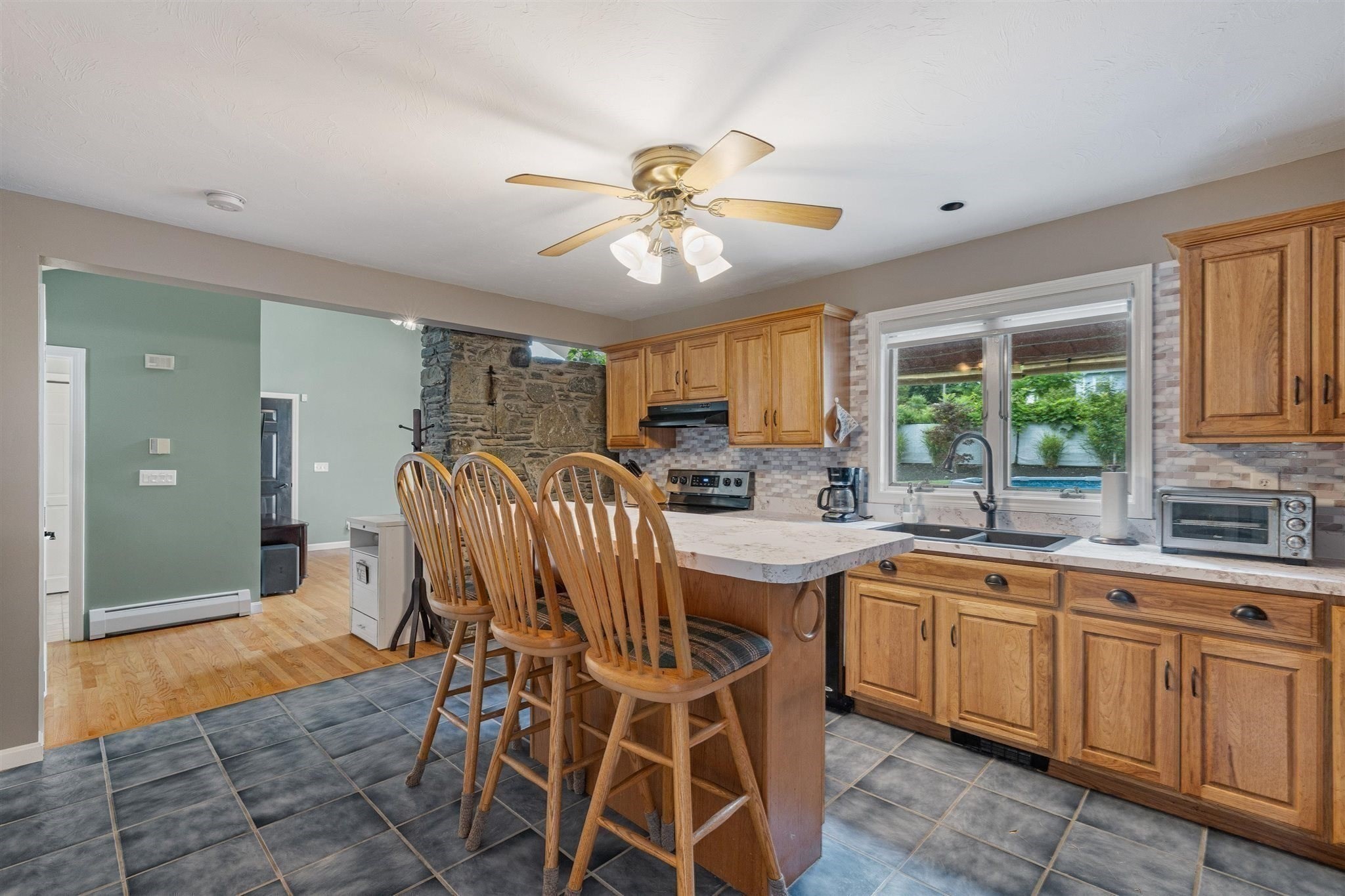 488 Pleasant St, Leicester, MA 01524 - Image 10